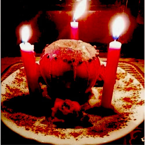 Apple love spells (make him/her notice/want you)